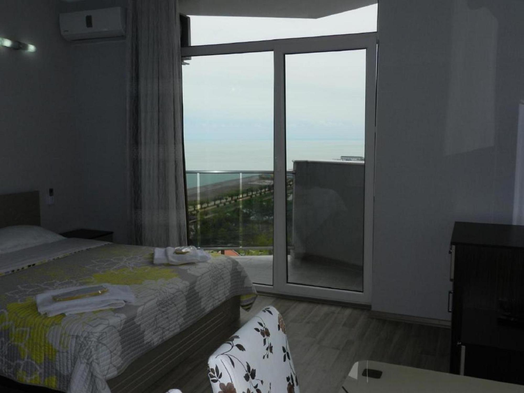 Apart Hotel Black Sea Towers Батуми Экстерьер фото